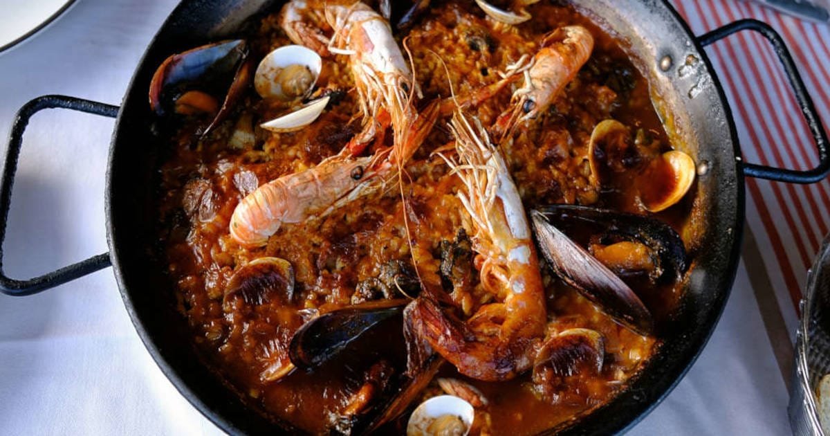 You are currently viewing The Best Easy Paella with Seafood